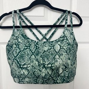 NWT Green Snakeskin Adore Me Walk Pop Sports Bra Size 2x Plus Size